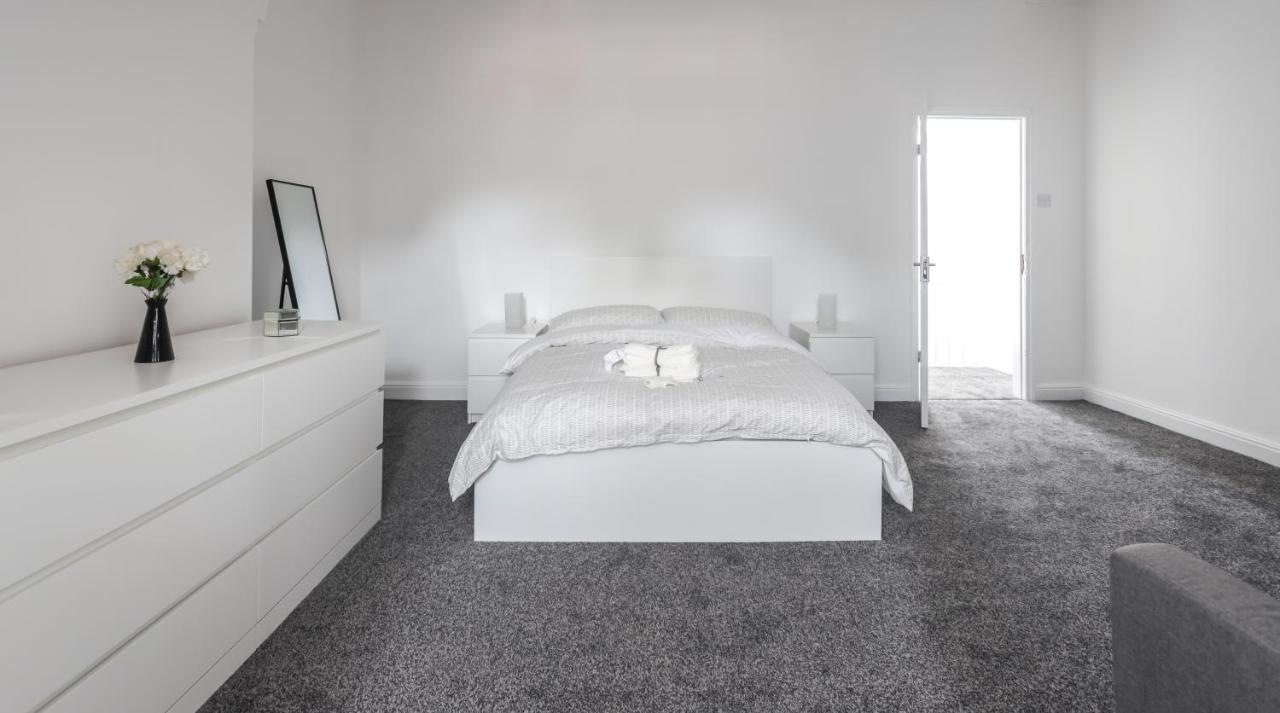 Spacious 4 Bed House In Birmingham, Suitable For Contractors Eksteriør billede