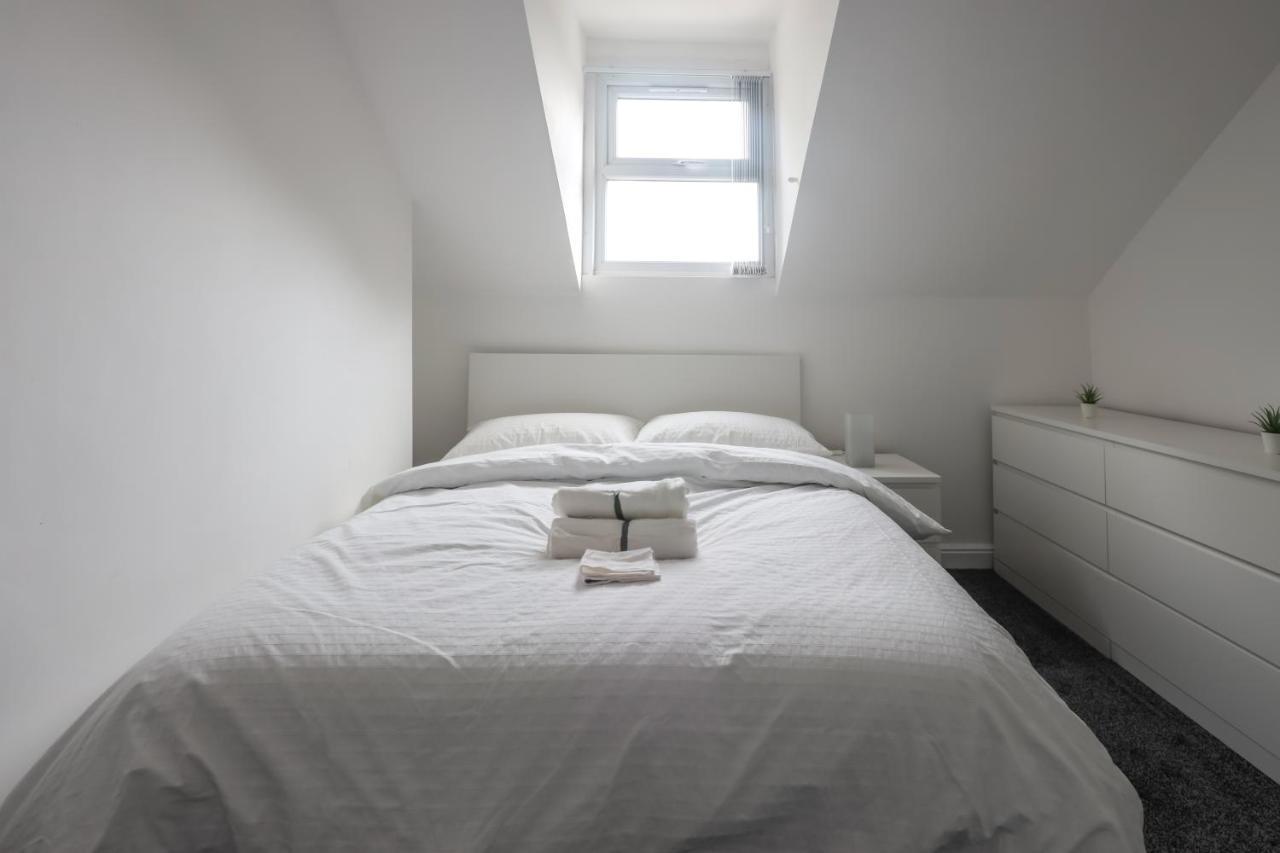 Spacious 4 Bed House In Birmingham, Suitable For Contractors Eksteriør billede