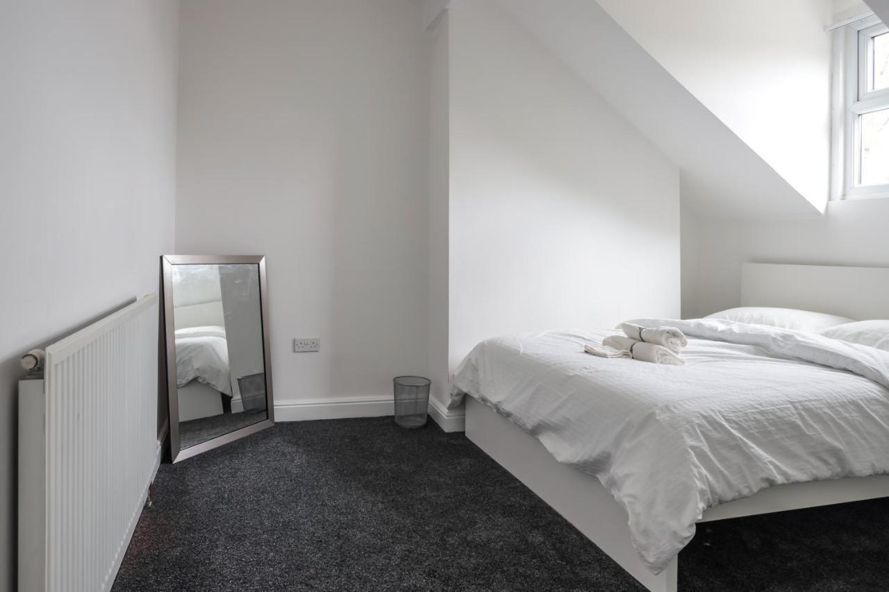 Spacious 4 Bed House In Birmingham, Suitable For Contractors Eksteriør billede