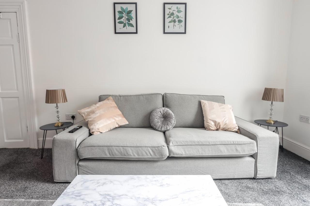 Spacious 4 Bed House In Birmingham, Suitable For Contractors Eksteriør billede